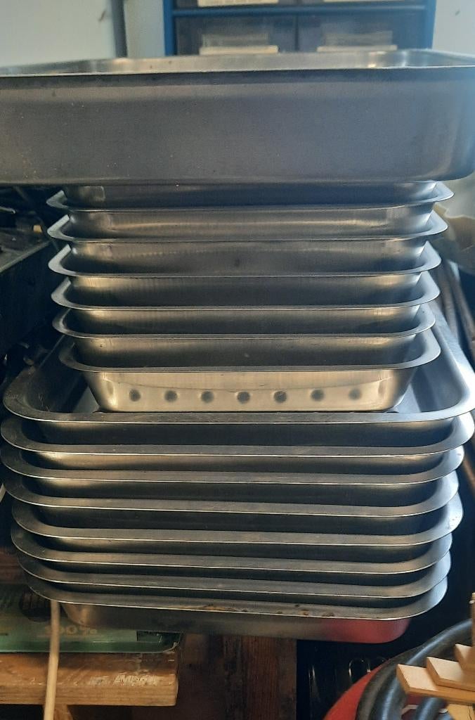 RVS Lekbakken, Huis en Inrichting, Keuken | Potten en Pannen, Gebruikt, Overige typen, Ophalen of Verzenden, Pellikaan