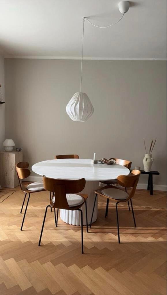 HKliving Pillar eettafel wit - 140cm, Huis en Inrichting, Tafels | Eettafels, Ophalen, Overige materialen, Gebruikt, 100 tot 150 cm