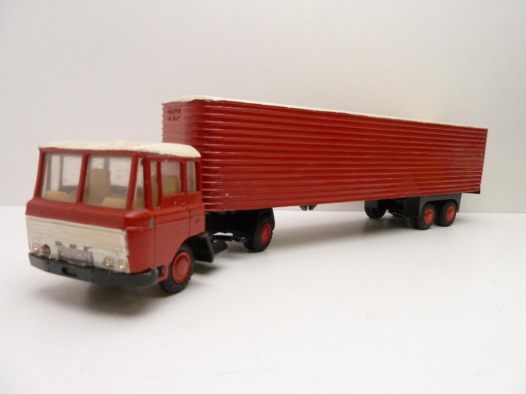 DAF 2600  met verbouwde trailer  'Lion car '', Hobby en Vrije tijd, Modelauto's | 1:50, Ophalen of Verzenden, Gebruikt, Bus of Vrachtwagen