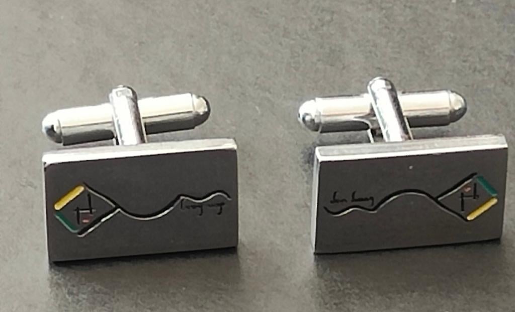 Manchetknopen metaal logo vlieger en den Haag, Ophalen of Verzenden, Zo goed als nieuw, Overige materialen