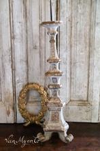 Antieke witte houten kandelaar met bladzilver afgewerkt, Ophalen of Verzenden