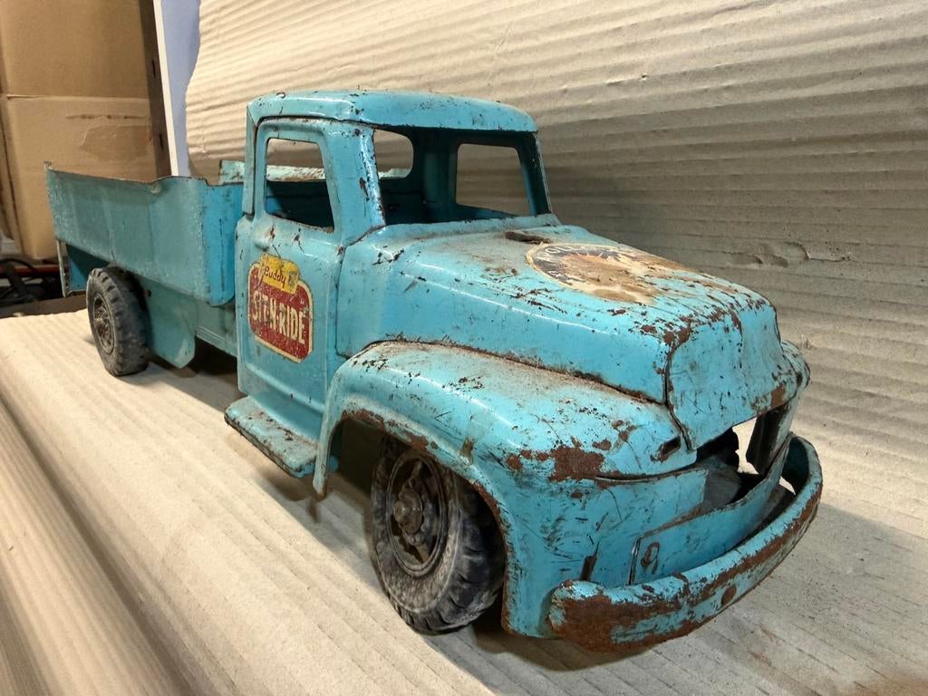 Buddy Love sit N ride, Hobby en Vrije tijd, Modelauto's | Overige schalen, Zo goed als nieuw, Bus of Vrachtwagen, Ophalen of Verzenden