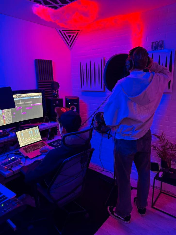 Gezocht: Ruimte voor muziekstudio (Bergen op Zoom e.o.), Auto diversen, Autostallingen en Garages