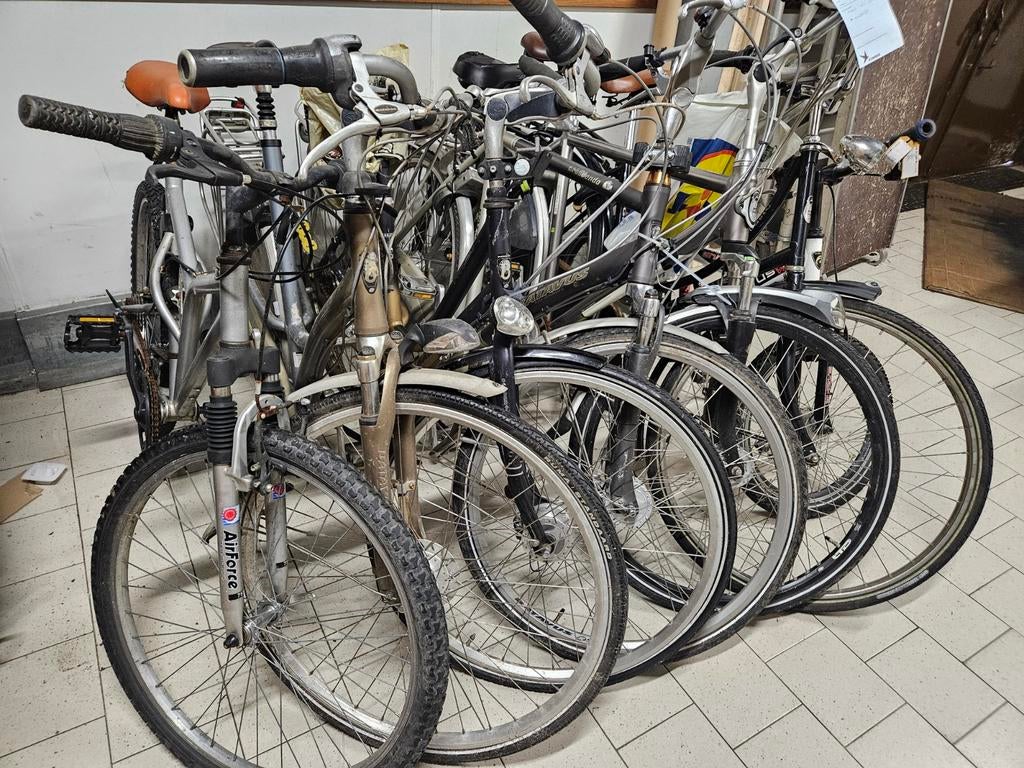 Partij fietsen voor onderdelen of opknappen, Ophalen, Gebruikt, Gazelle