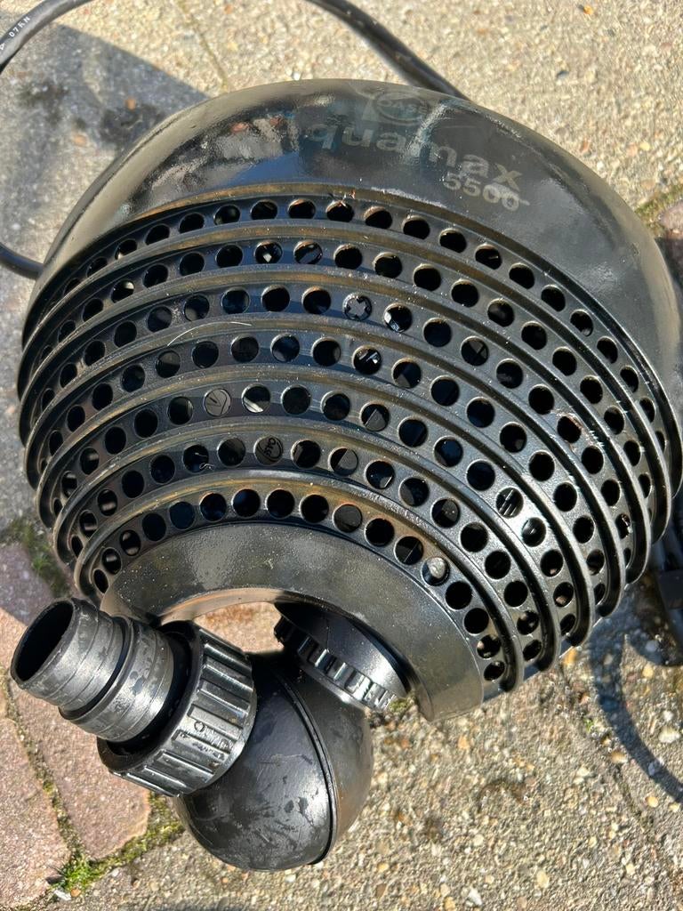 Te koop oase aquamax  5500 sterke en zuinige Vijverpomp, Ophalen, Gebruikt, Vijverpomp