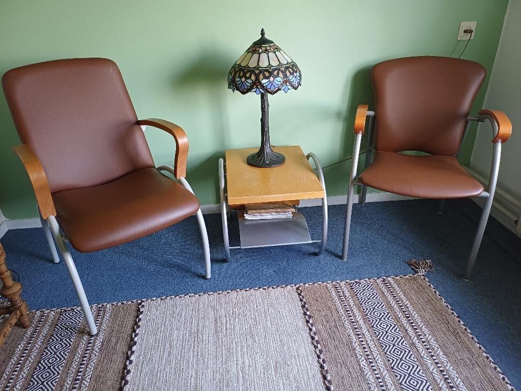 Sterke stoelen te koop, Ophalen, Twee, Bruin, Zo goed als nieuw