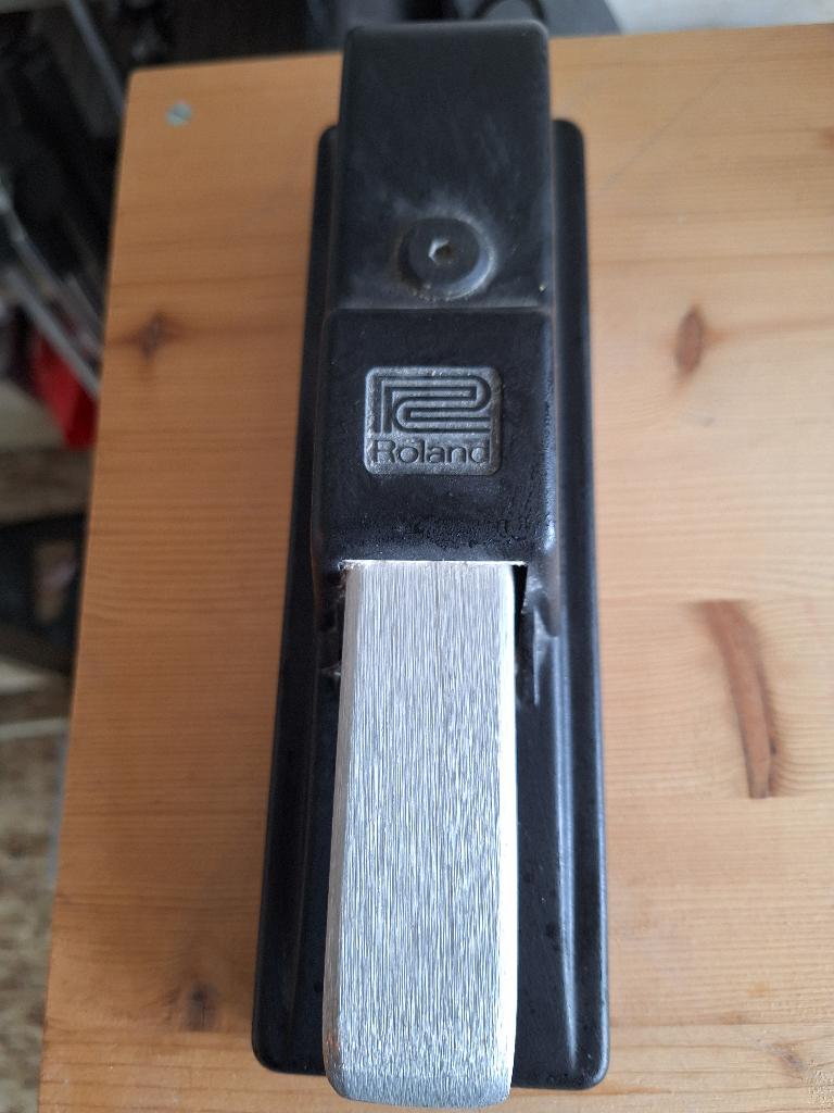Roland DP 10 pedaal met slipmatje, Ophalen of Verzenden, Gebruikt, Keyboard of Synthesizer