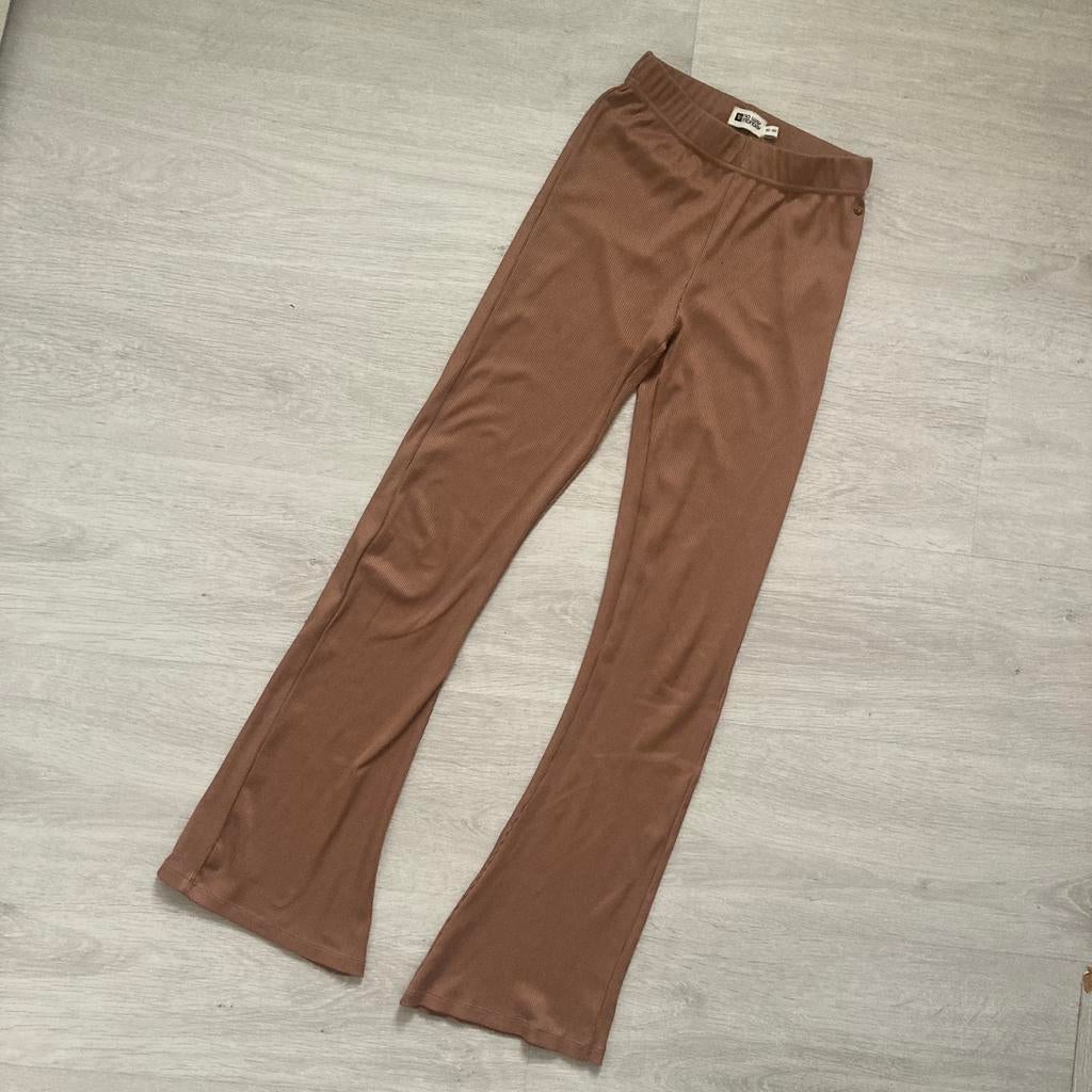 Als NIEUW! No Way Monday flair broek maat 152, Kinderen en Baby's, Kinderkleding | Maat 152, Broek, Meisje, Ophalen of Verzenden