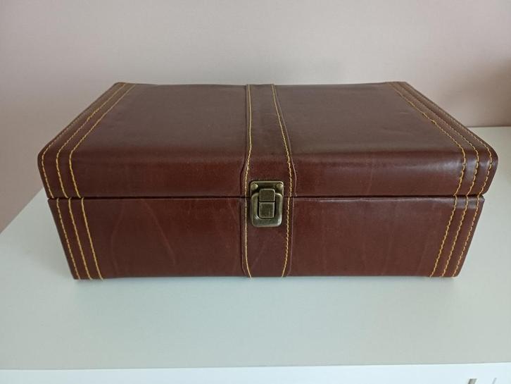 Wijnkoffer, Huis en Inrichting, Woonaccessoires | Wijnrekken, Gebruikt, Minder dan 50 cm, Overige materialen, Minder dan 5 flessen
