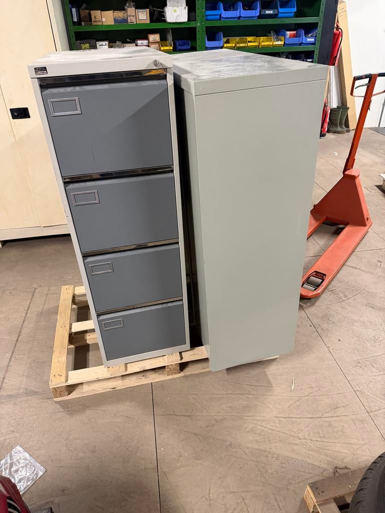 Stalen Ladekast met Sleutel - Diep 71,5cm, Breed 44cm, Hoog, Huis en Inrichting, Kasten | Ladekasten, Minder dan 50 cm, Gebruikt