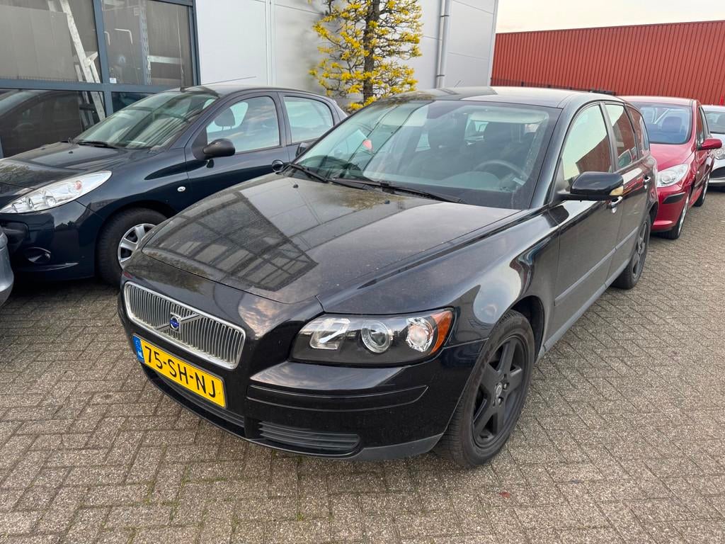 Volvo V50 2.4 LPG Airco, Auto's, Voorwielaandrijving, Gebruikt, 700 kg, Zwart