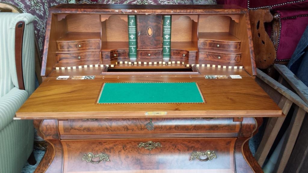 Wortelnoten secretaire, Antiek en Kunst, Ophalen