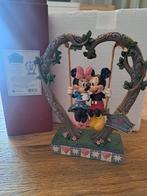 Disney tradition Mickey minnie sweethearts in swing, Verzamelen, Ophalen of Verzenden, Mickey Mouse, Nieuw, Beeldje of Figuurtje