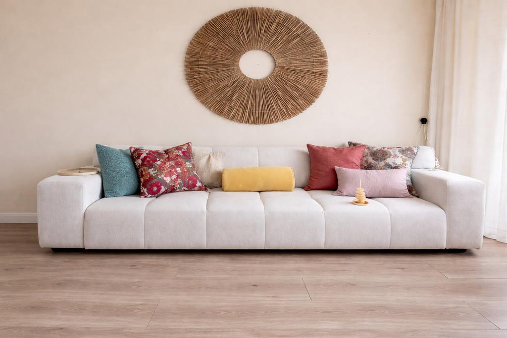 Licht laminaat met rustige uitstraling, incl. brede plinten, Gebruikt, Beige, Ophalen of Verzenden, 50 tot 75 m²