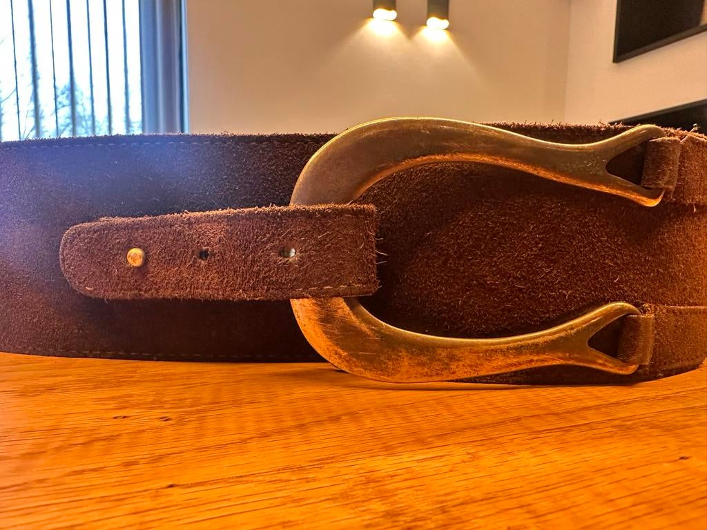 Caroline Bliss suède riem, Kleding | Dames, Riemen en Ceinturen, 80 tot 90 cm, Verzenden, Echt leder, Heupriem