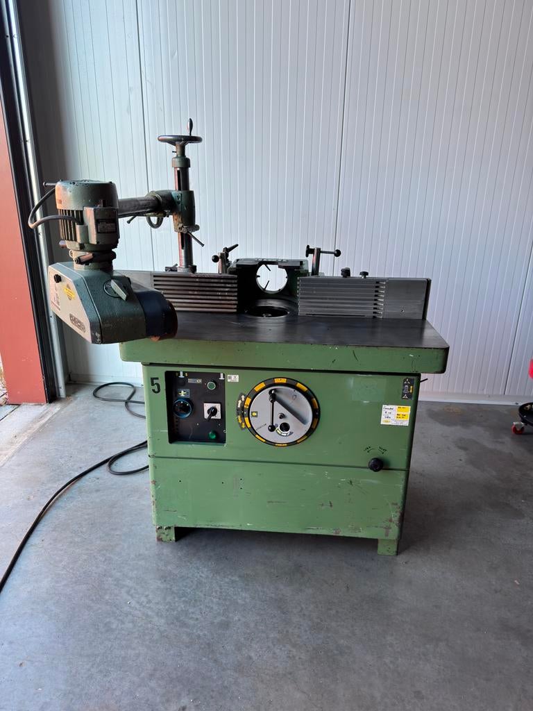 Casadei freesmachine + aigner + aanvoerapparaat, Gebruikt, Overige soorten, Ophalen of Verzenden, X