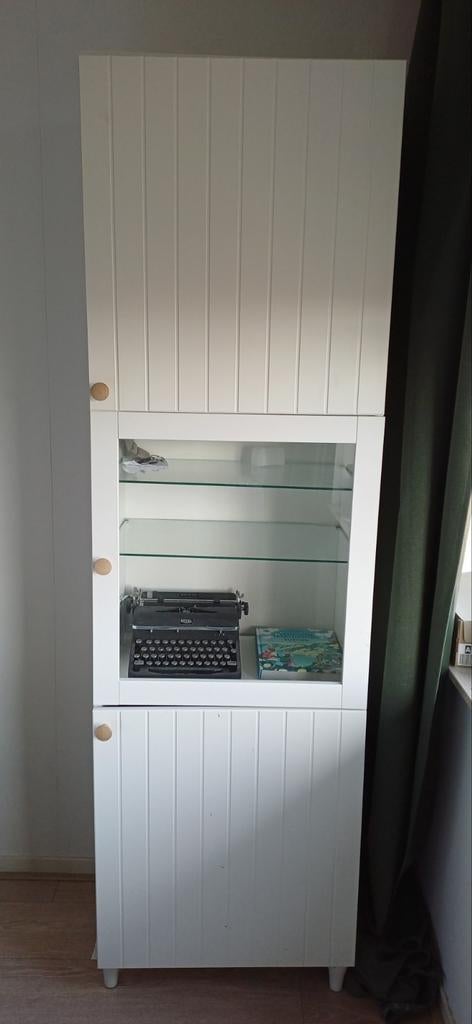 Witte Ikea Besta kast met deuren en glazen planken, Ophalen