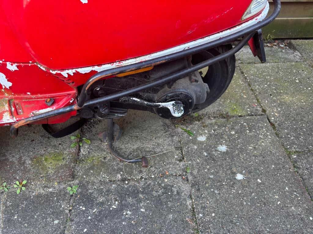 Vespa sloop scooter, Fietsen en Brommers, Ophalen of Verzenden, Zo goed als nieuw, Benzine