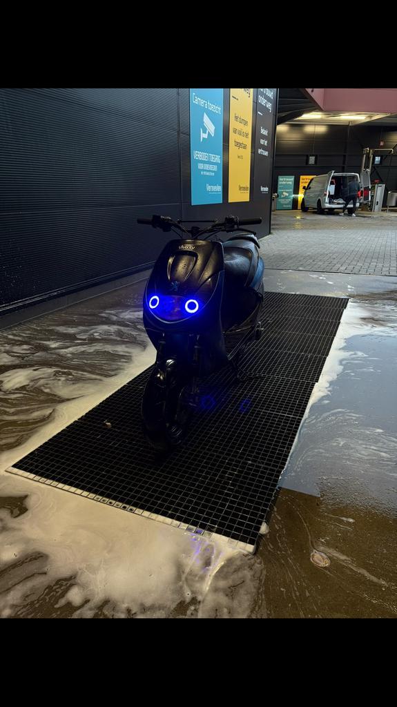 Vivacity 70cc malossi, Fietsen en Brommers, Brommeronderdelen | Scooters, Zo goed als nieuw, Peugeot, Blok, Ophalen