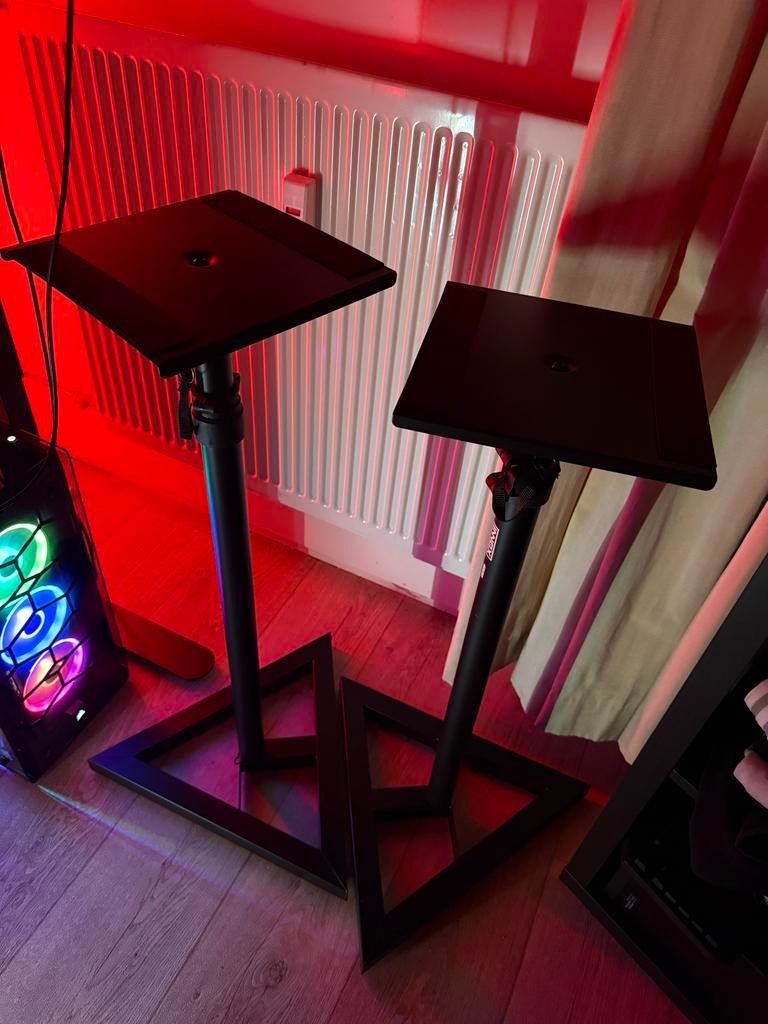 Speaker Standaarden - Set van 2, Muziek en Instrumenten, Standaards, Ophalen, Zo goed als nieuw