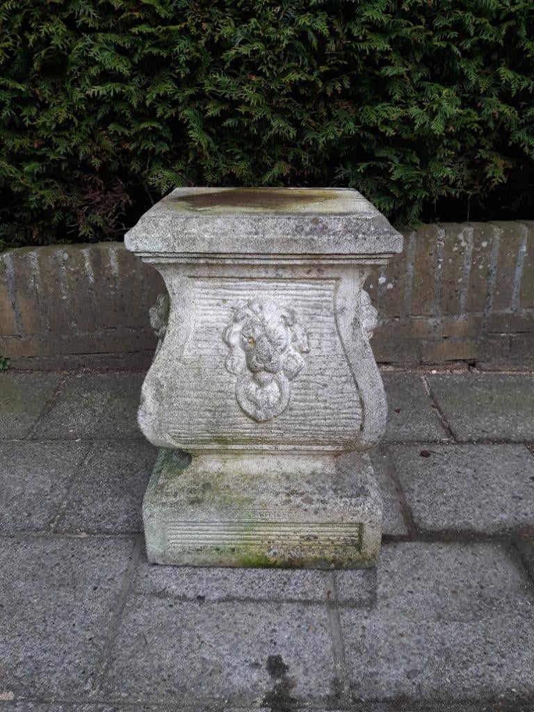 Betonnen Zuil / Ornament, Ophalen