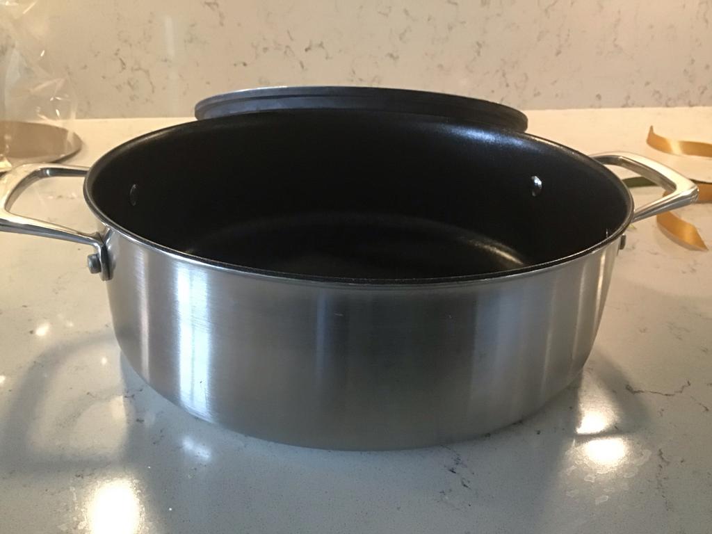 Ducq sauterpan 26 cm met deksel, Huis en Inrichting, Keuken | Potten en Pannen, Gebruikt, Inductieplaat, Ophalen of Verzenden