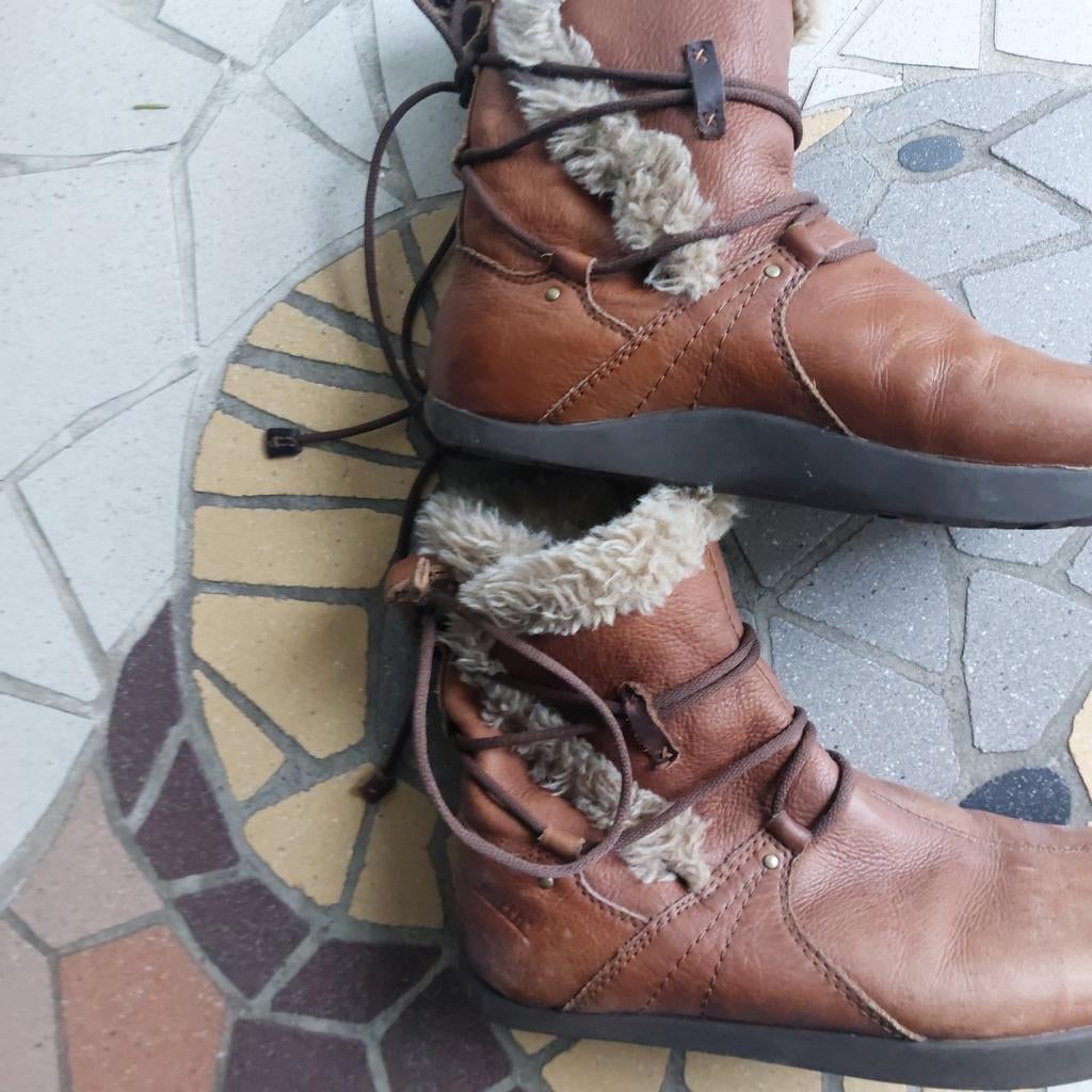 Bruine Earth kalso laarsjes met bont maat 41, Earth, Ophalen of Verzenden, Gedragen, Bruin