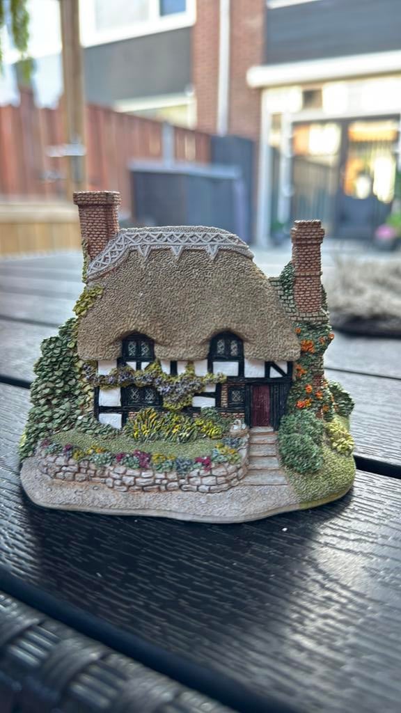 Lilliput Lane Marigold Meadow Cottage 1993, Verzamelen, Beelden en Beeldjes, Ophalen, Gebruikt, Overige typen