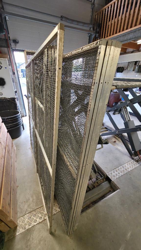 Tekoop vogel voliere aluminium frame gegalvaniseerd gaas., Dieren en Toebehoren, Vogels | Hokken en Kooien, Ophalen, Gebruikt