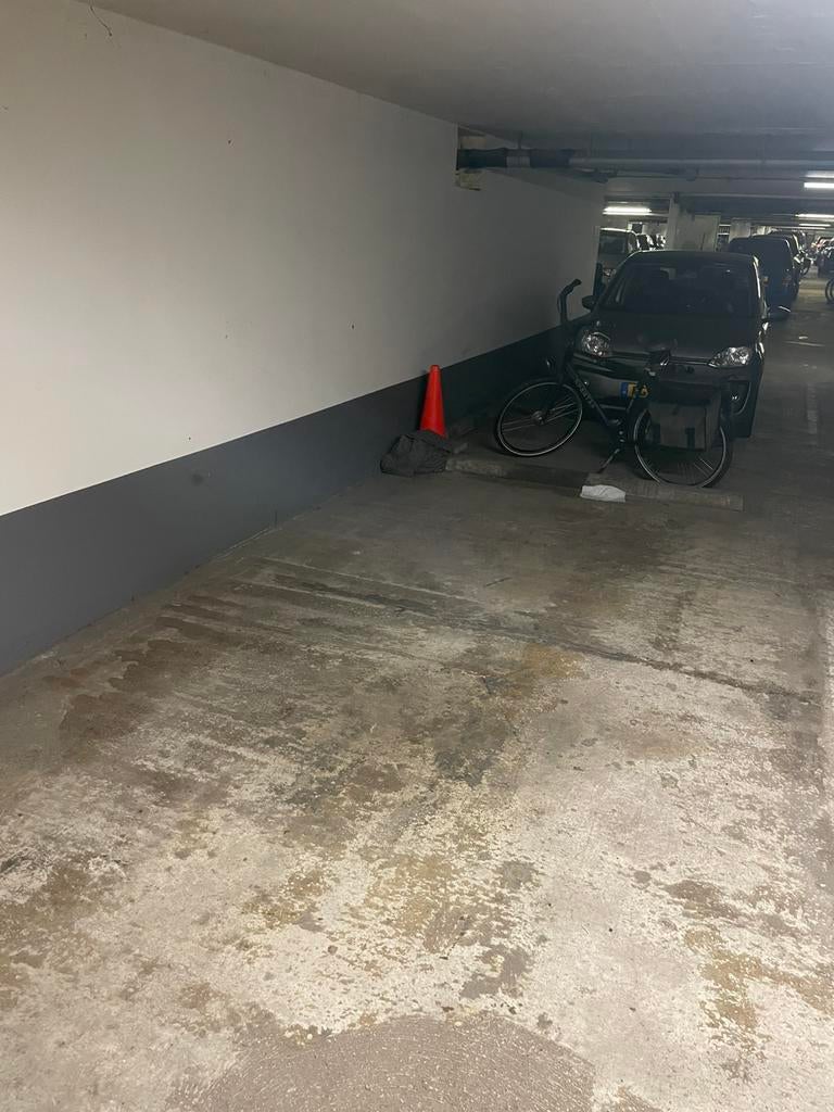 Afgesloten garageplaats te huur – Scheveningen, nast Kurhaus, Den Haag
