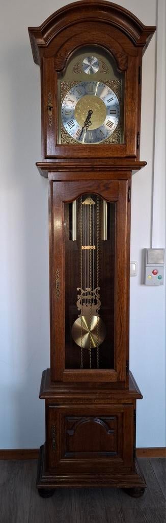 Staande klok, jaren 90, slaat elk kwartier, Ophalen