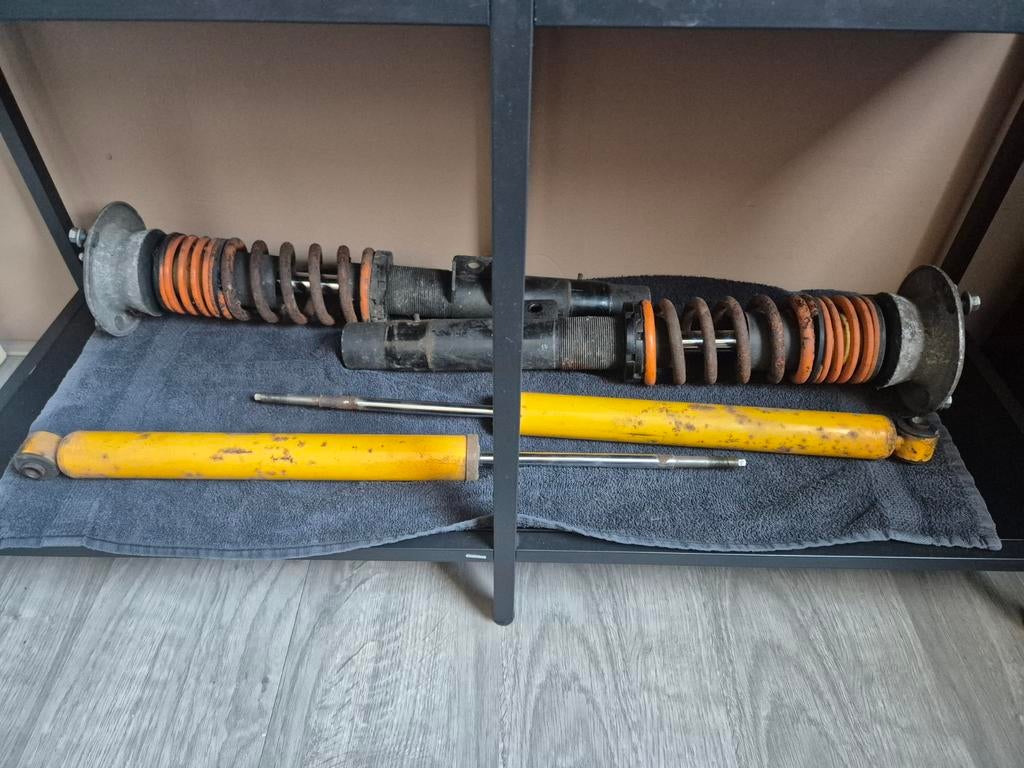 Orginele BMW schroefset en gele schokdempers sport, Auto-onderdelen, Ophalen, BMW