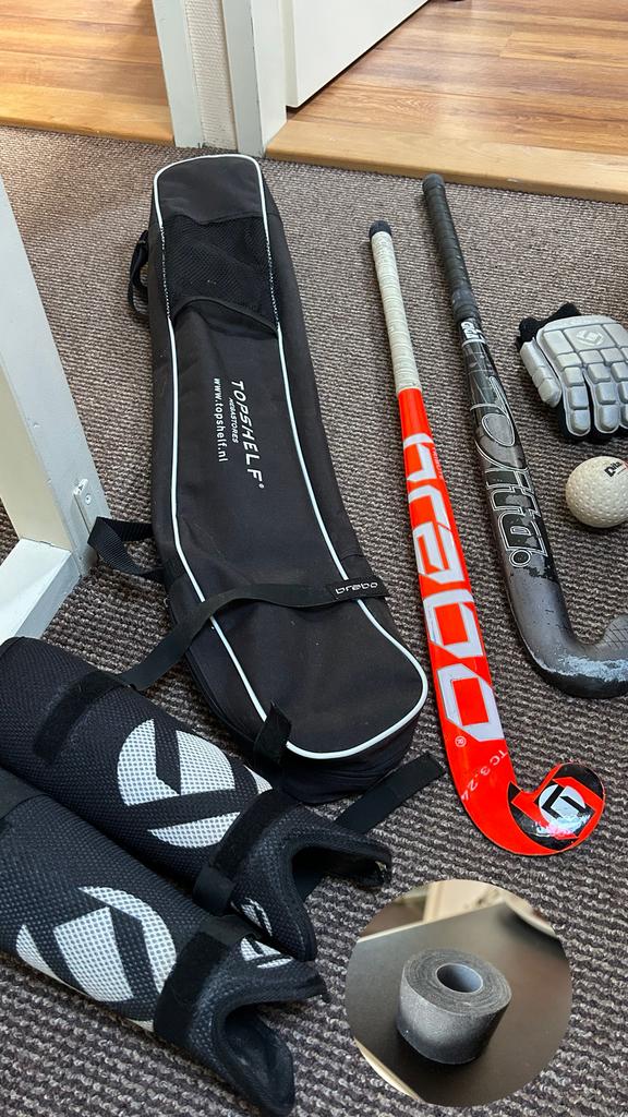 Hockeysticks (veld en zaal) met tas senior standaarmaat 36,5, Ophalen of Verzenden, Gebruikt, Stick