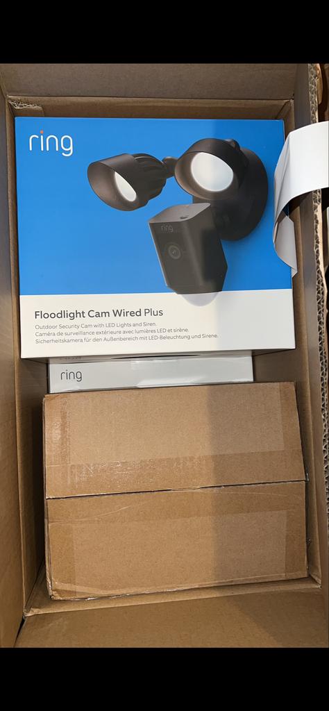 Ring Floodlight Cam Wired Plus - Beveiligingscamera, Ophalen of Verzenden, Nieuw, Buitencamera