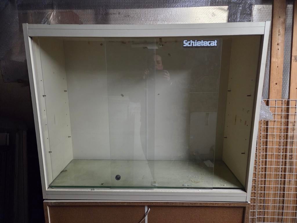 2x Vitrinekast oud model met ieder 2 legborden glas, Ophalen, Gebruikt, Classiek, Glas