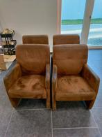 4 bruine eettafel stoelen op wieltjes, gratis af te halen, Huis en Inrichting, Stoelen, Ophalen, Gebruikt, Bruin, Vier