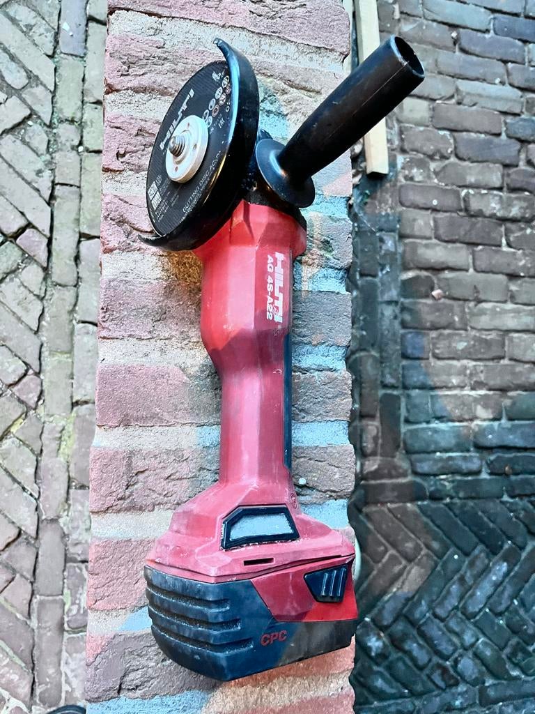 Hilti Haakse Slijper AG 4S-A22 met Accu en Lader, Doe-het-zelf en Verbouw, Gereedschap | Slijpmachines, Ophalen, Gebruikt, 1000 watt of meer