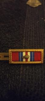 Militaire medaille met lint en eikenblad, Ophalen of Verzenden, Overige soorten, Overige gebieden, Lintje, Medaille of Wings