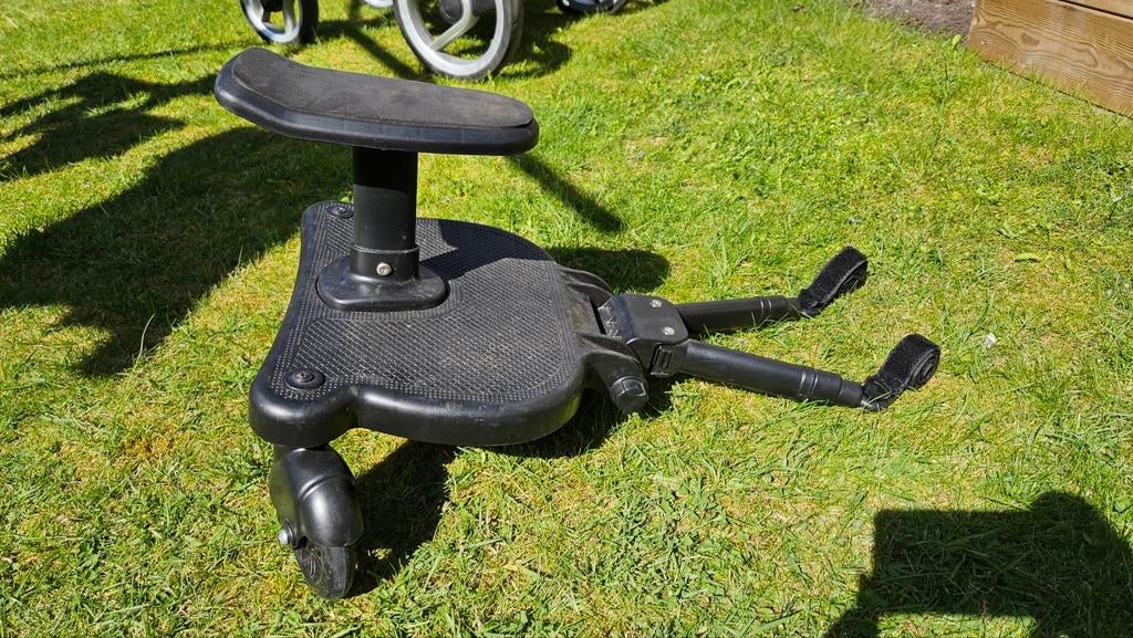 Universeel meerijdplankje met zitje - Zo goed als nieuw, Kinderen en Baby's, Ophalen of Verzenden, Zo goed als nieuw, Overige merken