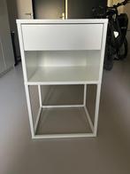 Aangeboden Ikea Vikhammer nachtkastje, Huis en Inrichting, Ophalen, Zo goed als nieuw, Minder dan 45 cm, 55 tot 70 cm