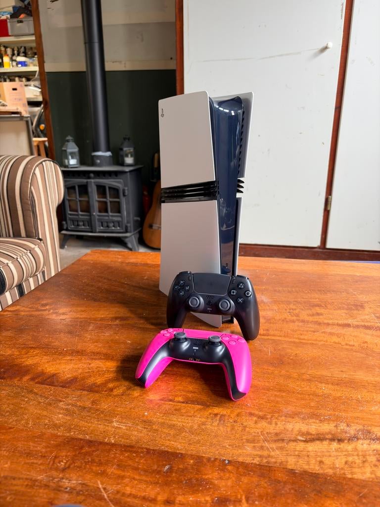 Sony Playstation 5 Pro + 1 Controller en kabels, Ophalen of Verzenden, Zo goed als nieuw, Playstation 5
