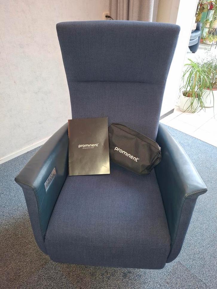 Prominent Sta op stoel - Comfortabel en functioneel, Huis en Inrichting, Fauteuils, Zo goed als nieuw, Stof, 75 tot 100 cm, Ophalen