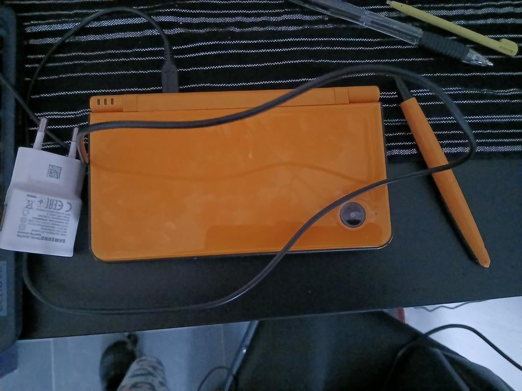 DSi XL, Ophalen, Dsi XL, Met games, Geel