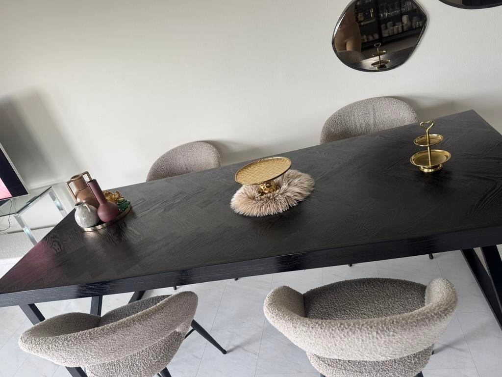 Stijlvolle Visgraat Eettafel - Zwart Hout, Huis en Inrichting, Tafels | Eettafels, Zo goed als nieuw, 150 tot 200 cm, Vier personen