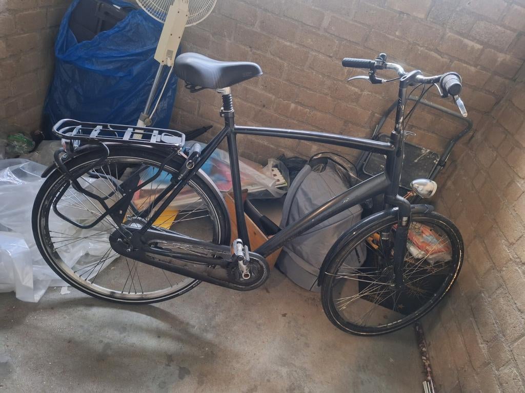 Zwarte fiets, Fietsen en Brommers, Fietsen | Dames | Damesfietsen, 56 cm of meer, Ophalen of Verzenden, Gebruikt, Overige merken