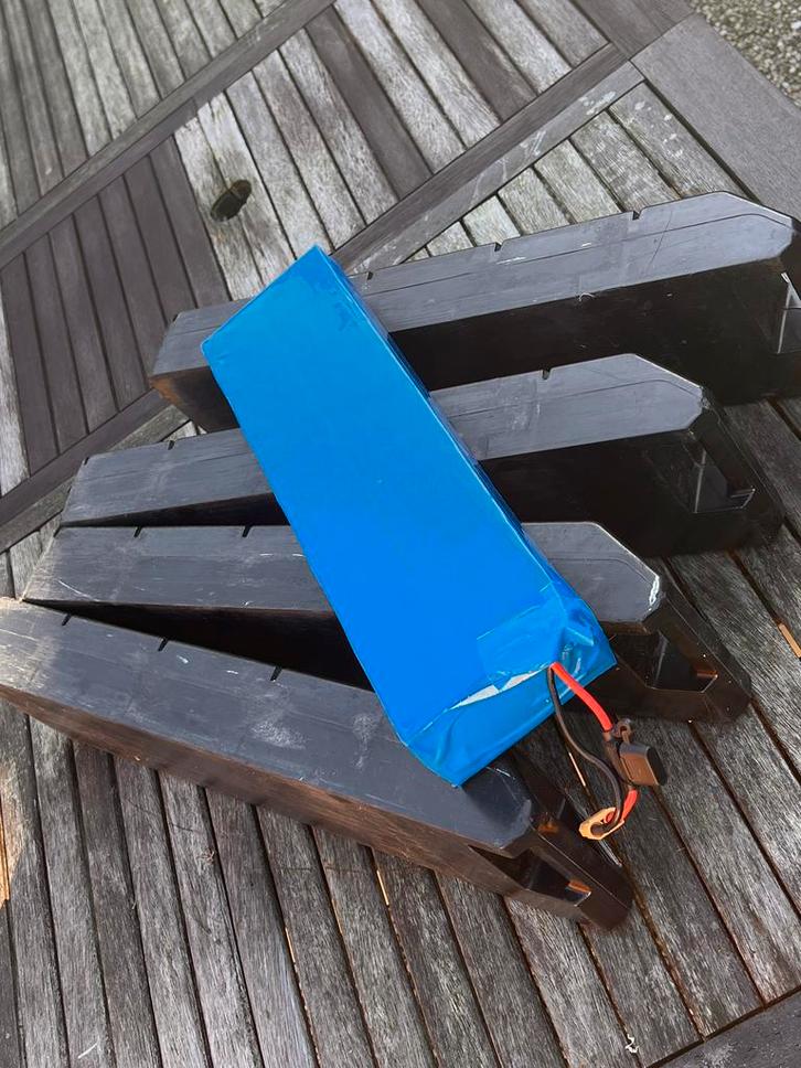 Spider wheelz accu reparatie/upgrade, Fietsen en Brommers, Snorfietsen en Snorscooters, Zo goed als nieuw, Overige merken, Elektrisch