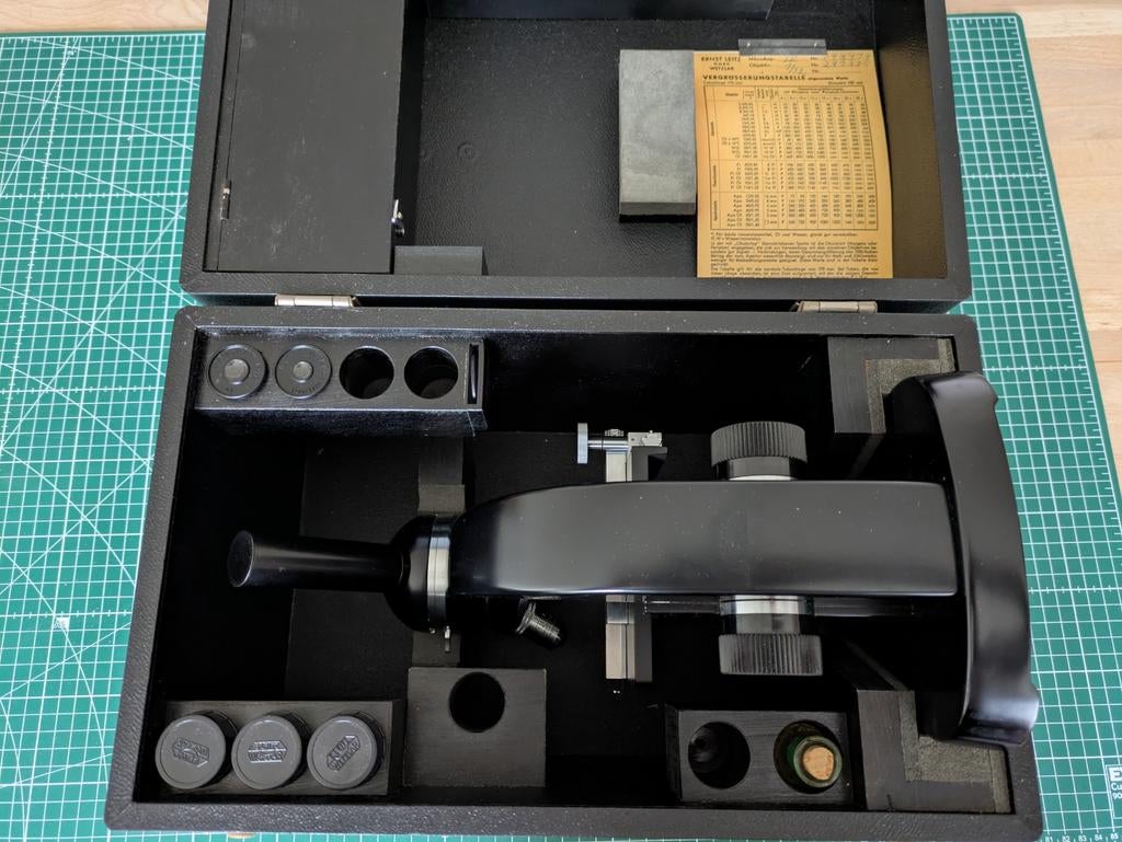 Set van 2 oude microscopen met kist en boekjes, Ophalen, Biologische microscoop