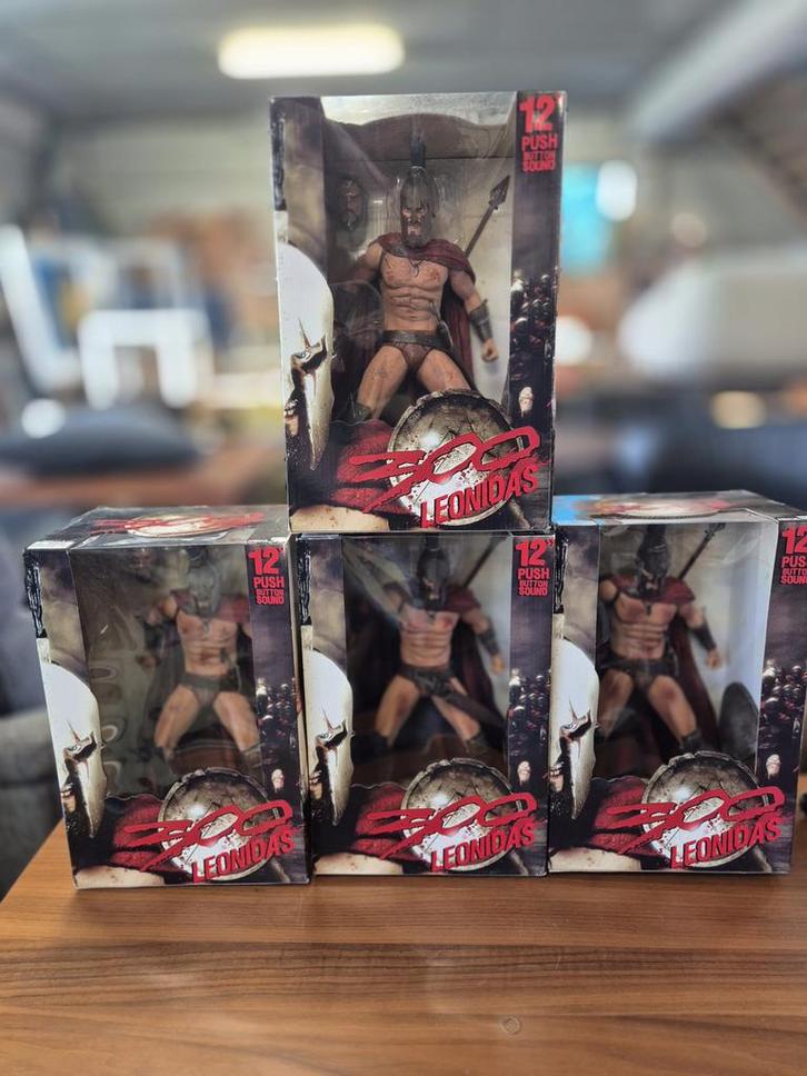 NECA 300 Leonidas 12 inch Action Figure nieuw in doos, Hobby en Vrije tijd, Verzamelkaartspellen | Overige, Zo goed als nieuw