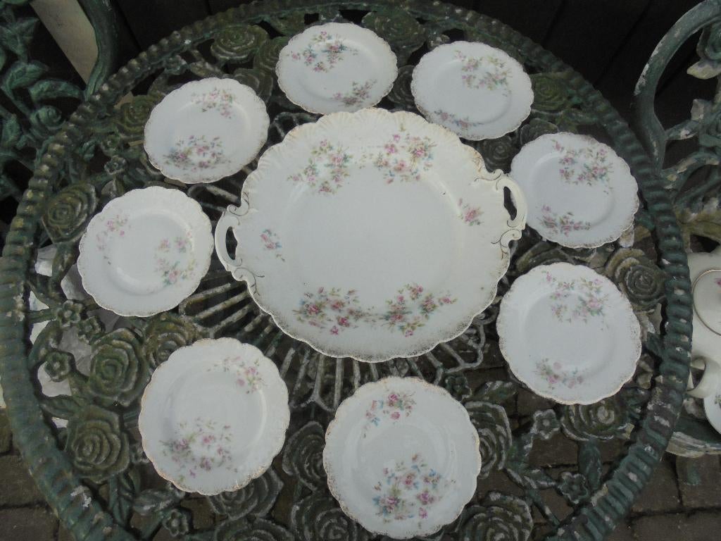 Brussels Porseleinen Gebakstel met kleine roze roosjes, Antiek en Kunst, Antiek | Servies compleet, Ophalen of Verzenden