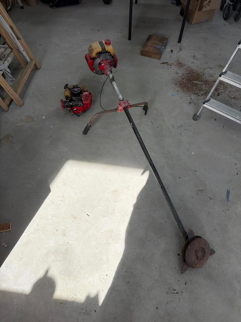 Bosmaaier Mitsubishi T200 met extra motorblok, Ophalen, Gebruikt, Benzine